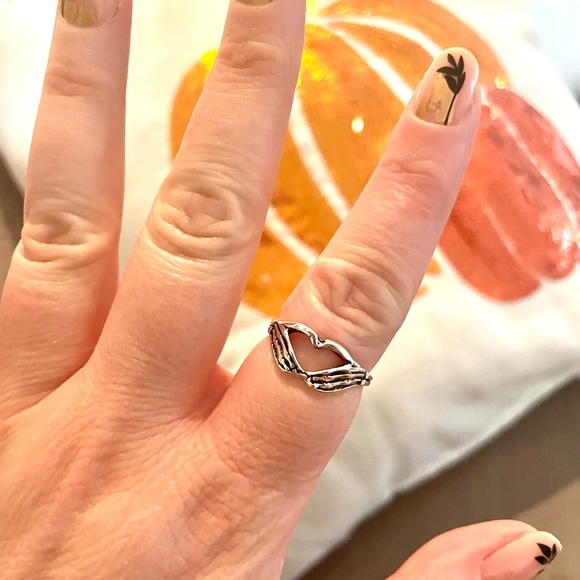 Silver Skeleton Hands Ring - Picture 5 of 6